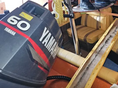 Polyester Schnellboot Glastron Bow Foto 6