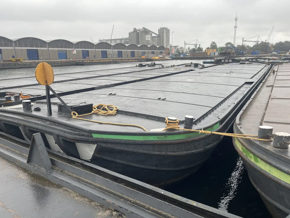 Staal Werkboot Dekschuit 300