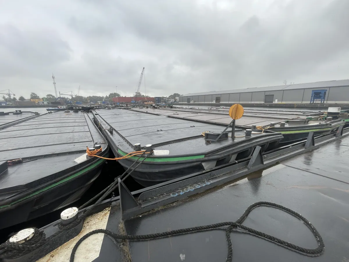 Staal Werkboot Dekschuit 300