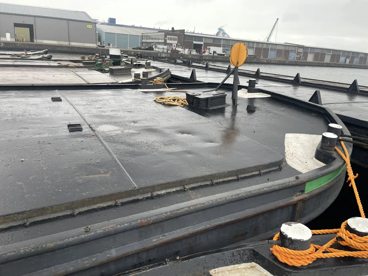 Staal Werkboot Dekschuit 300