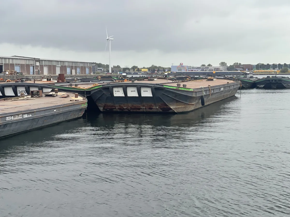 Staal Werkboot Dekschuit 600