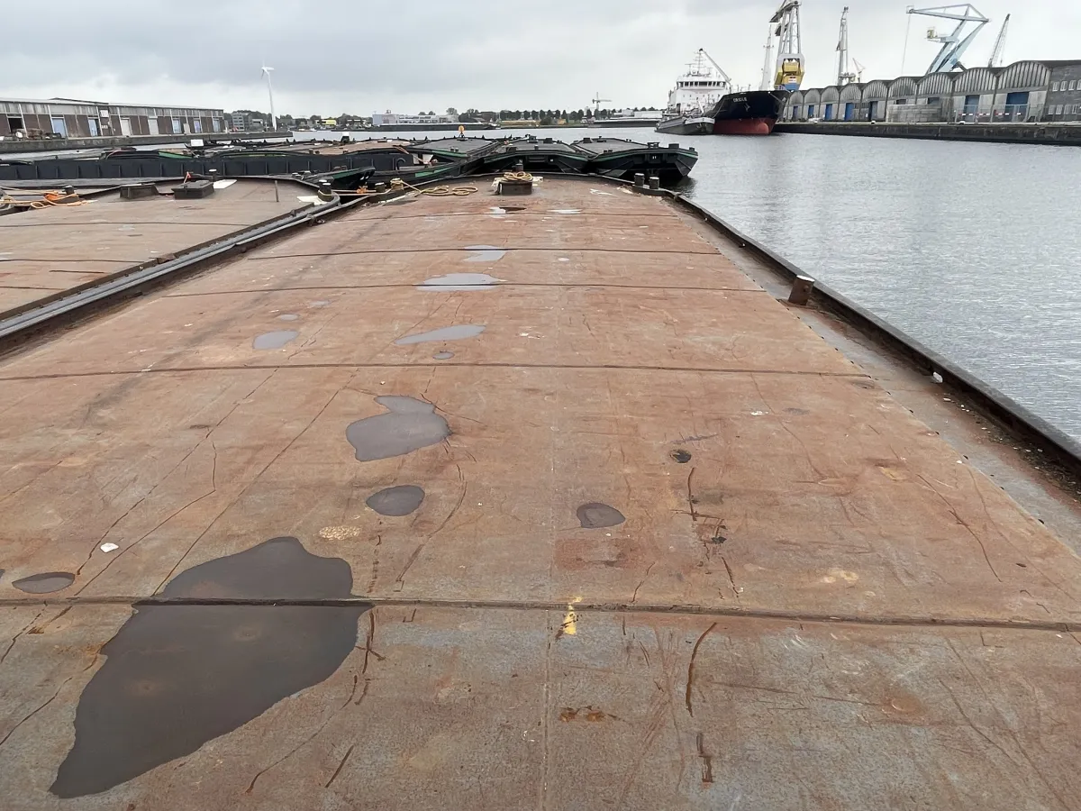 Staal Werkboot Dekschuit 600