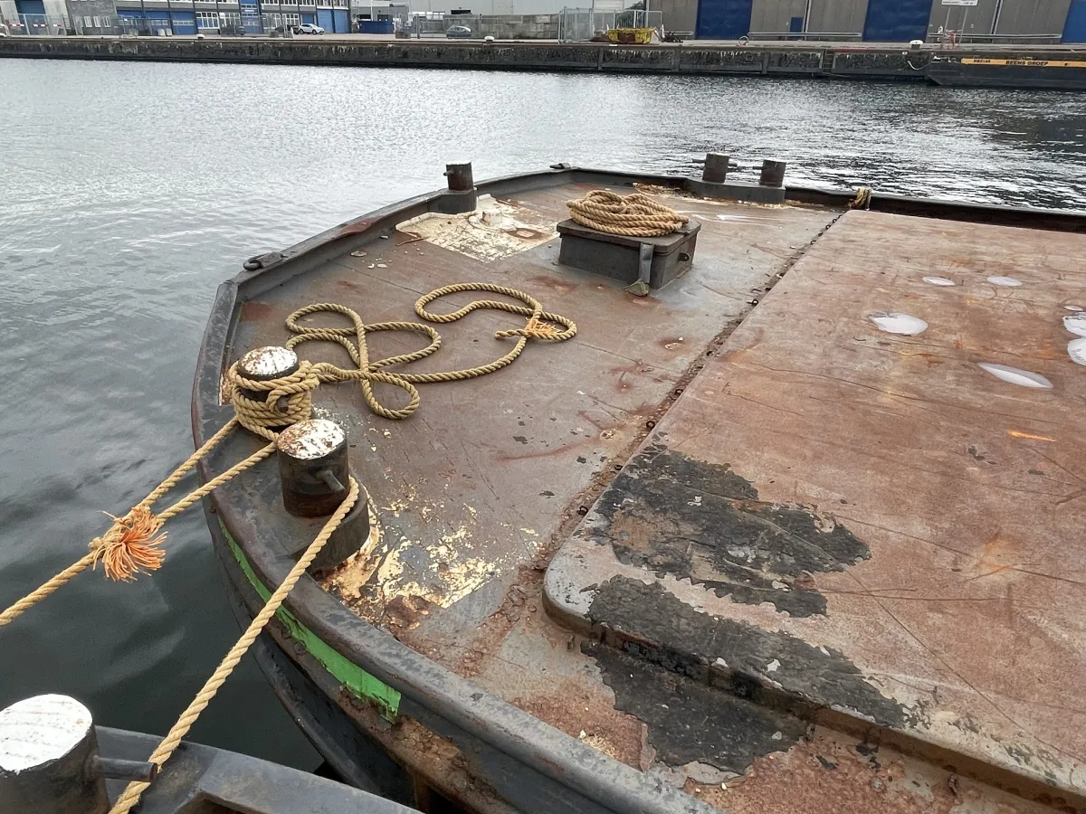 Staal Werkboot Dekschuit 600