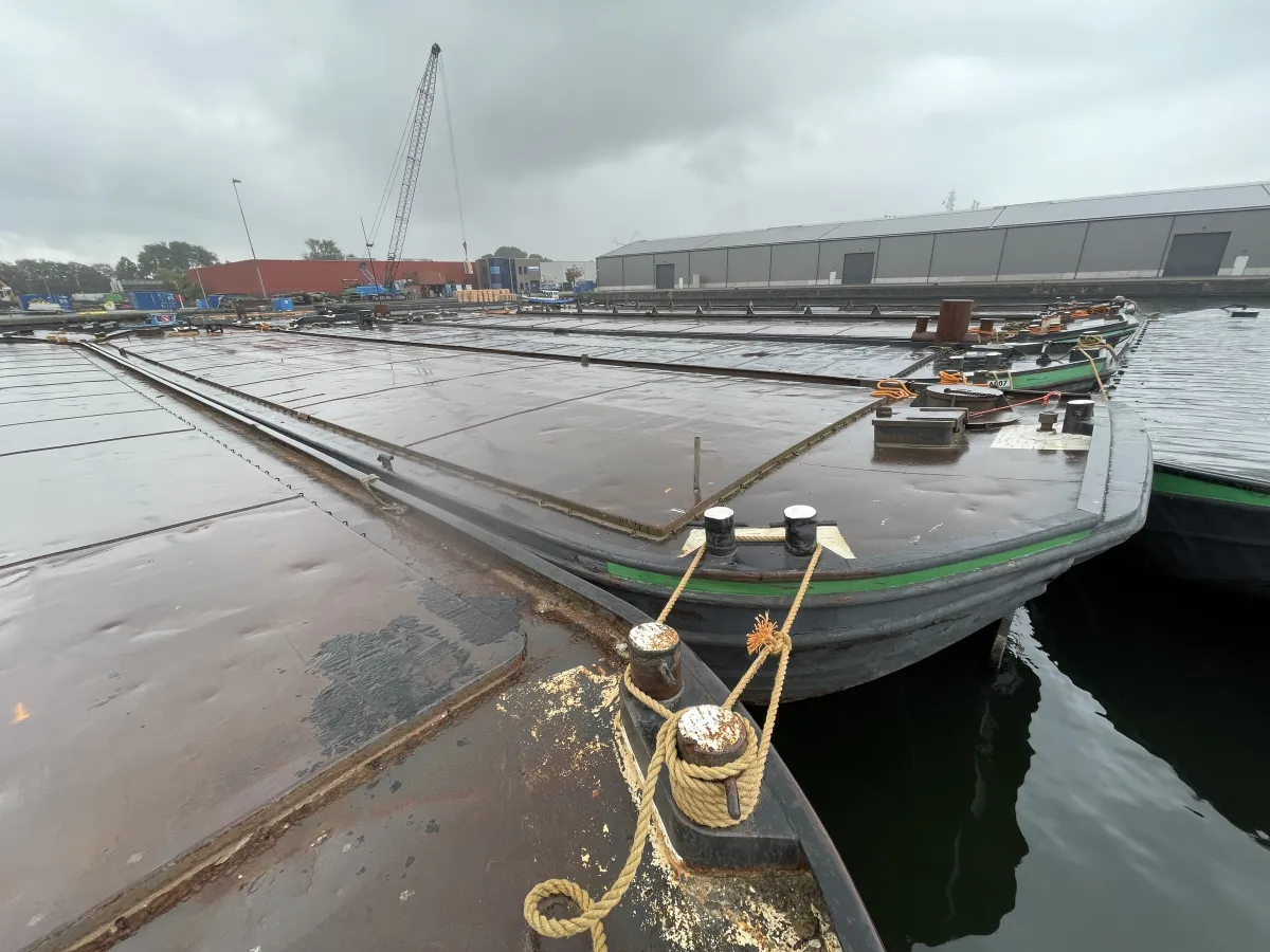 Staal Werkboot Dekschuit 2600