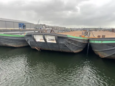 Staal Werkboot Dekschuit 2300 Foto 3