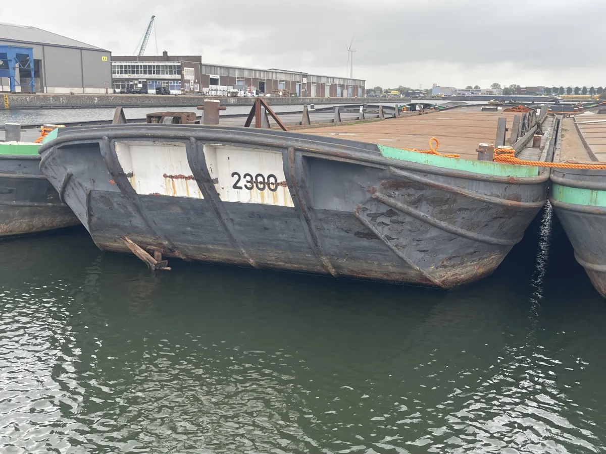 Staal Werkboot Dekschuit 2300
