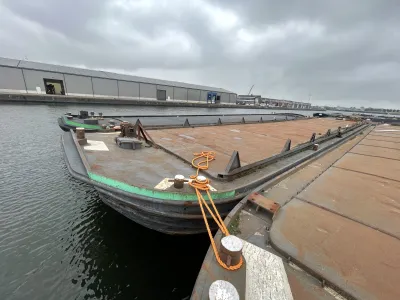 Staal Werkboot Dekschuit 2300 Foto 8