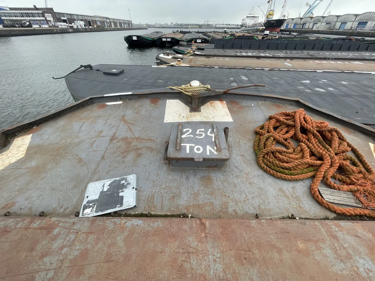 Staal Werkboot Dekschuit 2300
