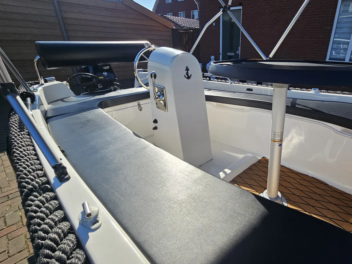 Polyester Sloep Elegance 430