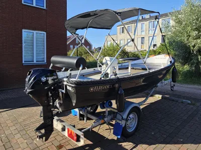 Polyester Sloep Elegance 430 Foto 1