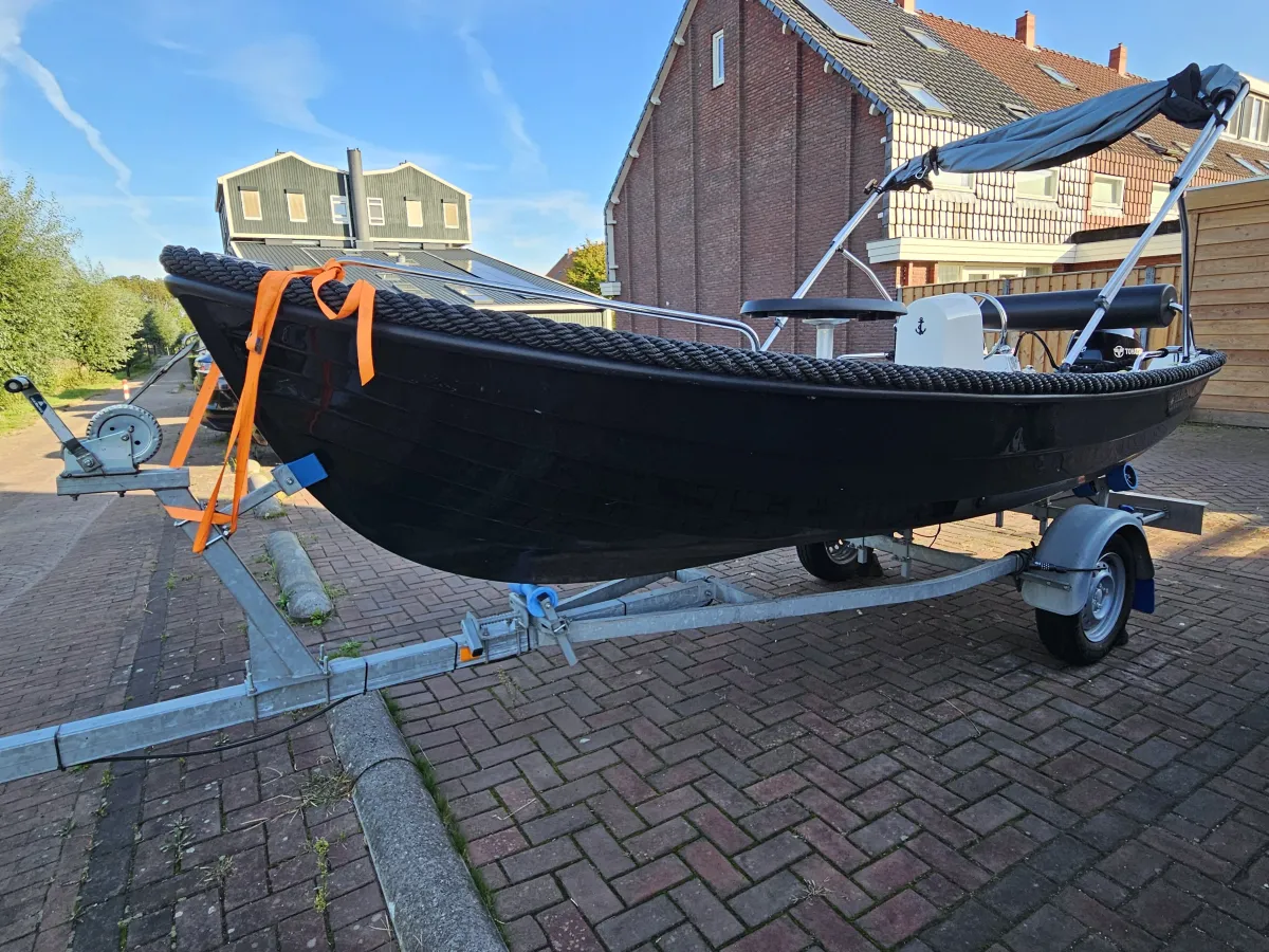 Polyester Sloep Elegance 430