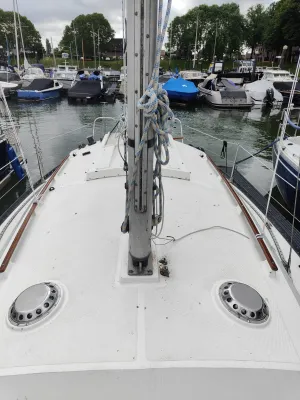 Polyester Zeilboot Sturgeon 28 Foto 6