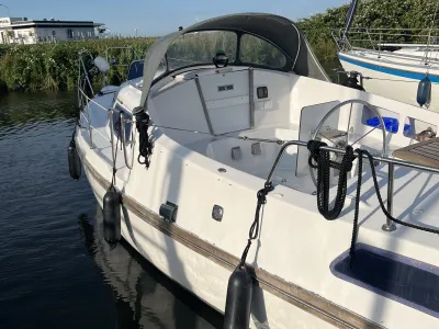 Polyester Zeilboot Compromis 850 AK Ohana Foto 13