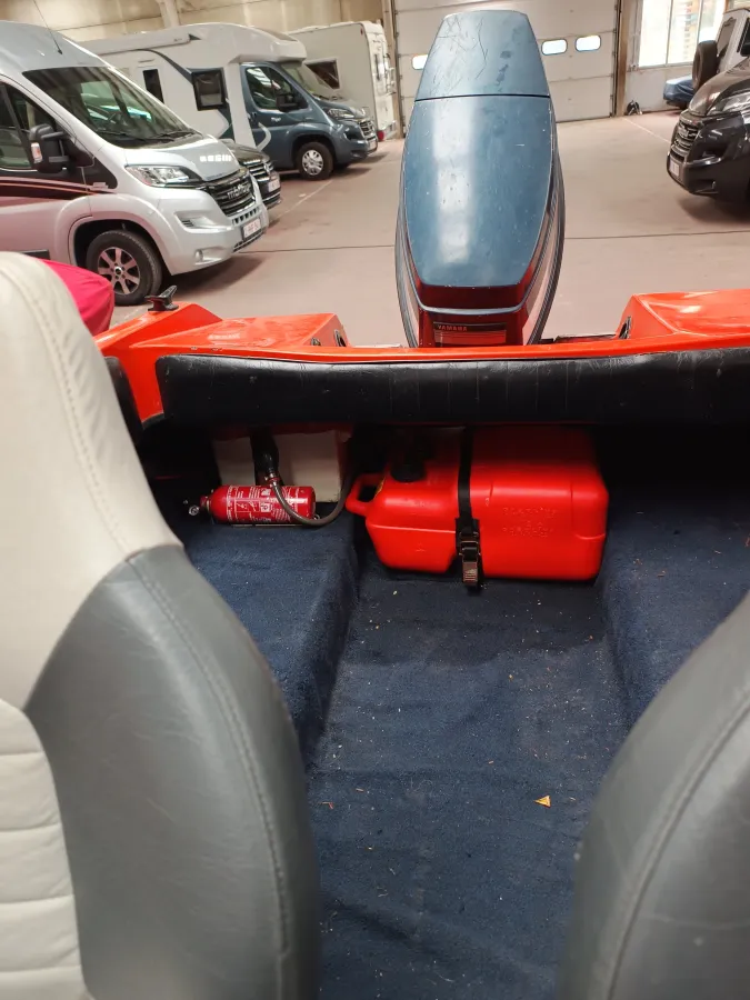 Polyester Speedboat Callista Run