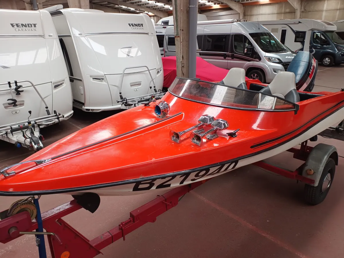 Polyester Speedboat Callista Run