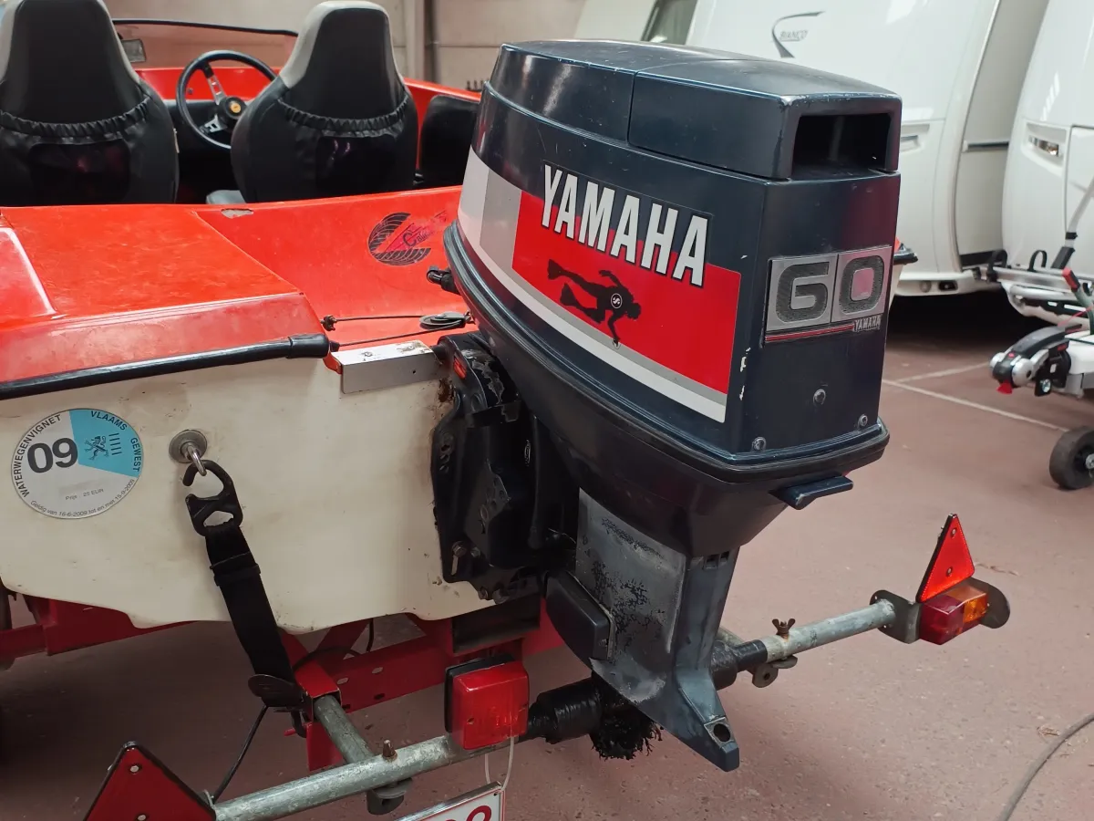 Polyester Speedboat Callista Run