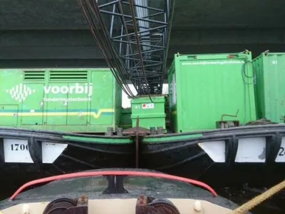 Staal Werkboot Dekschuit 2600 Foto 1