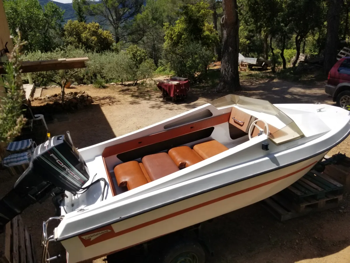 Polyester Speedboat Cormorant Fury 425