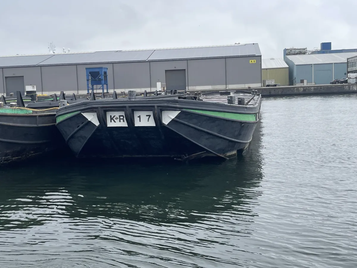 Staal Werkboot Dekschuit KR17