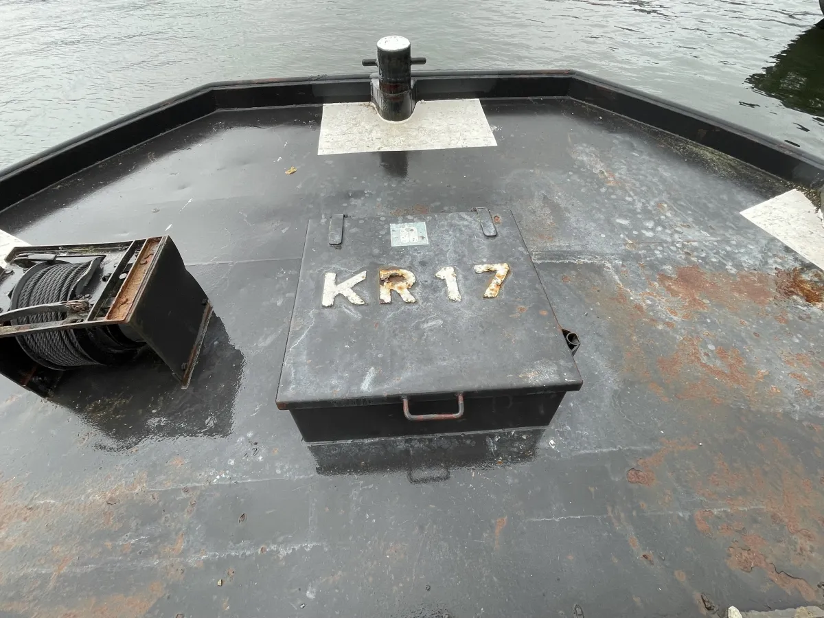 Staal Werkboot Dekschuit KR17