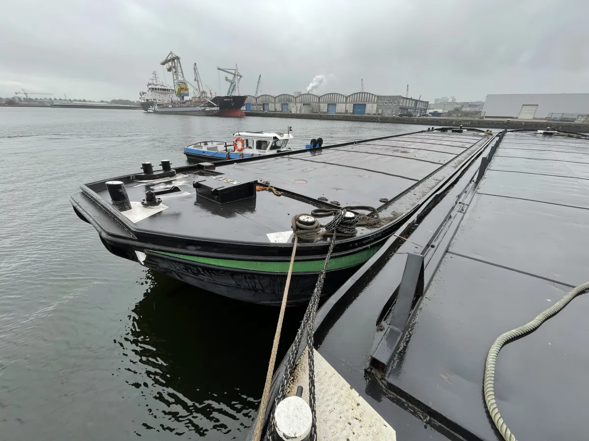 Staal Werkboot Dekschuit KR17