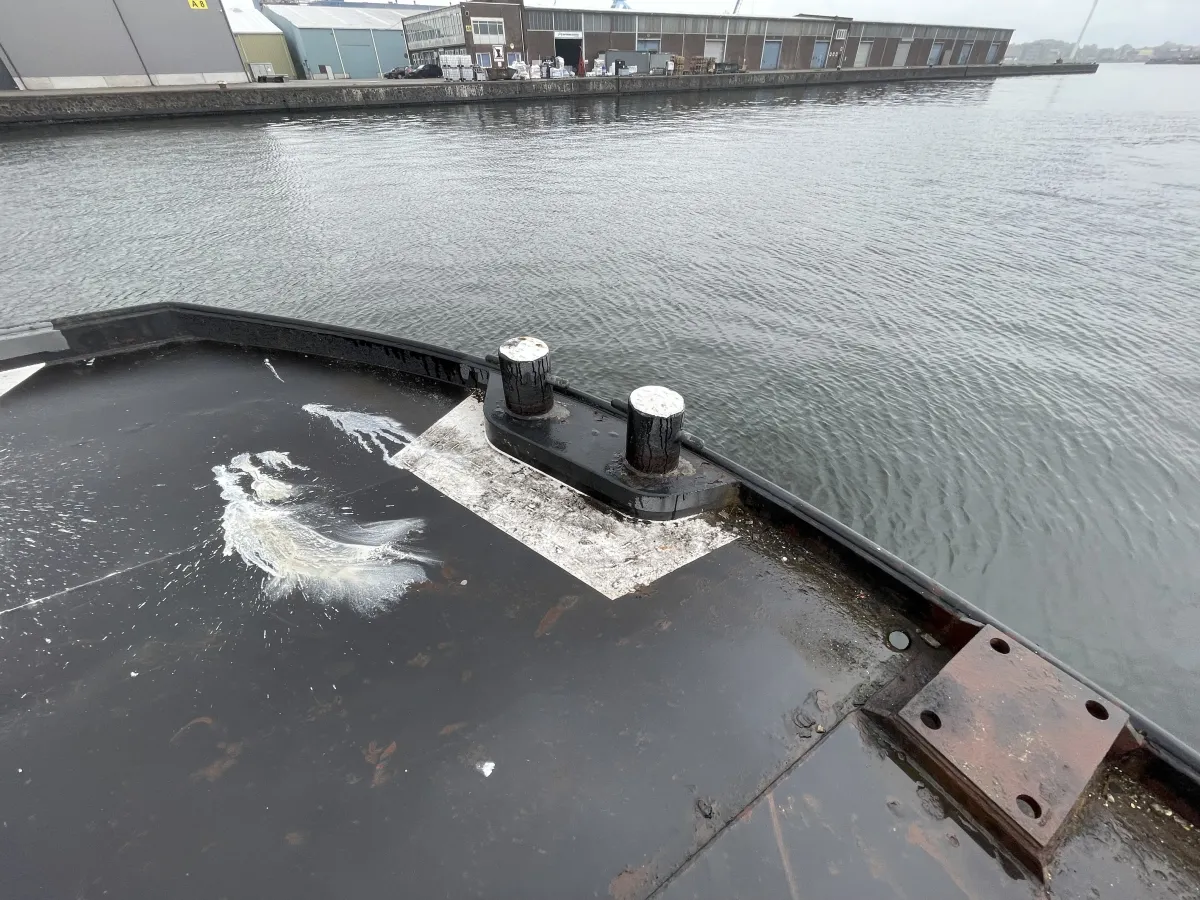 Staal Werkboot Dekschuit KR17