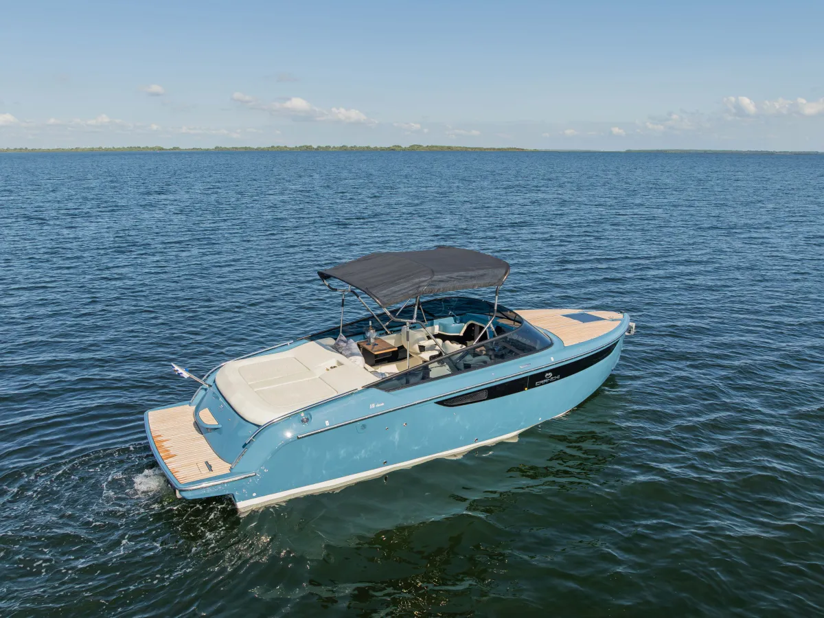 Polyester Motorboat Cranchi E26 Classic
