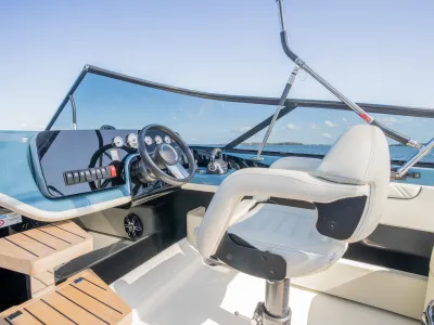 Polyester Motorboat Cranchi E26 Classic Photo 126