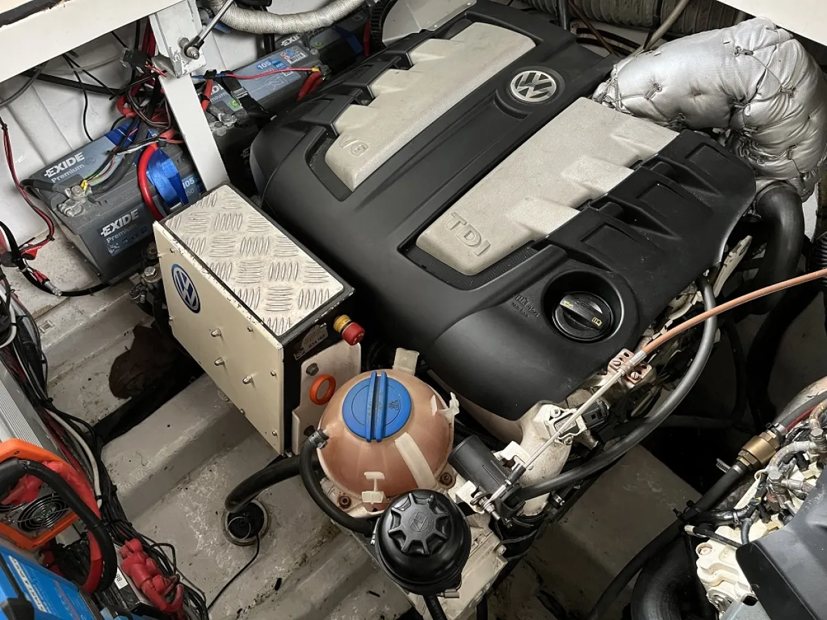Polyester Motorboot Fairline Targa 29