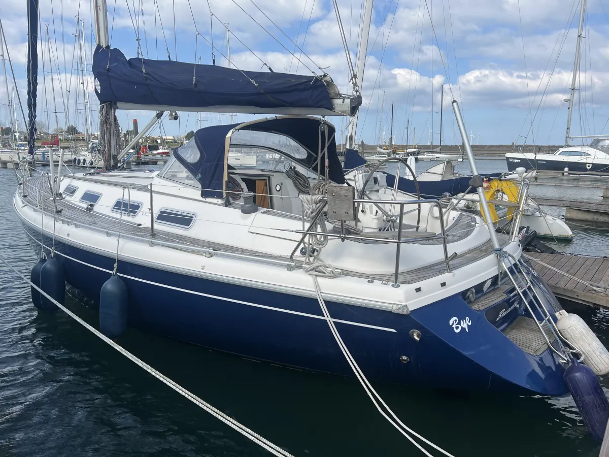 Polyester Sailboat Etap 39s