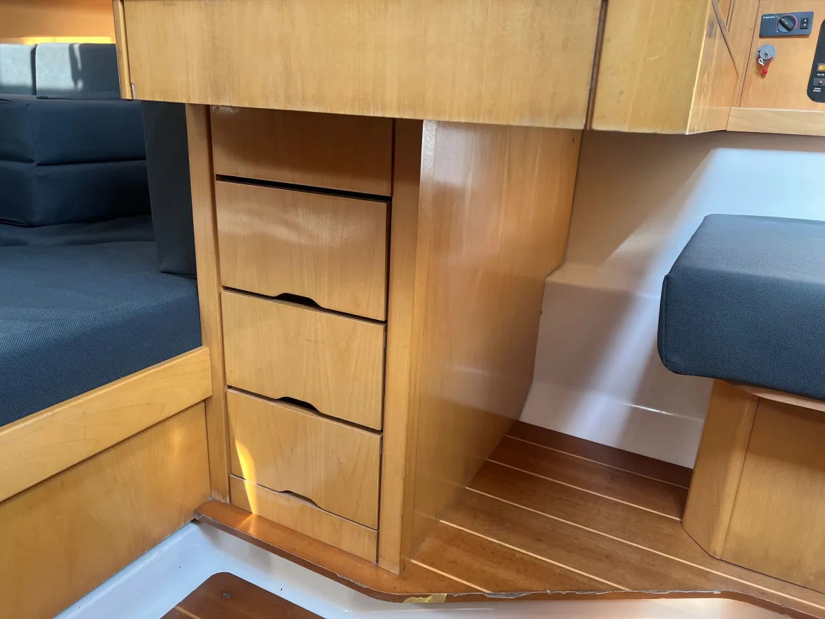 Polyester Sailboat Etap 39s