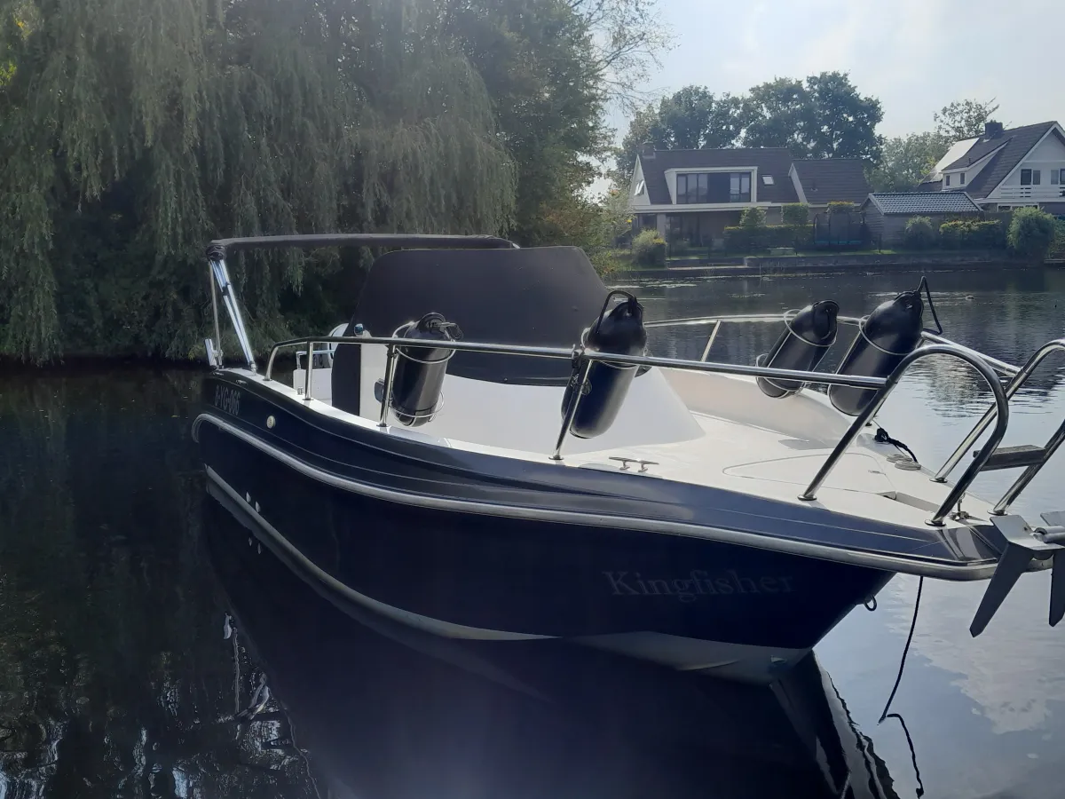 Polyester Console boat Technomariner Stealth Mythos