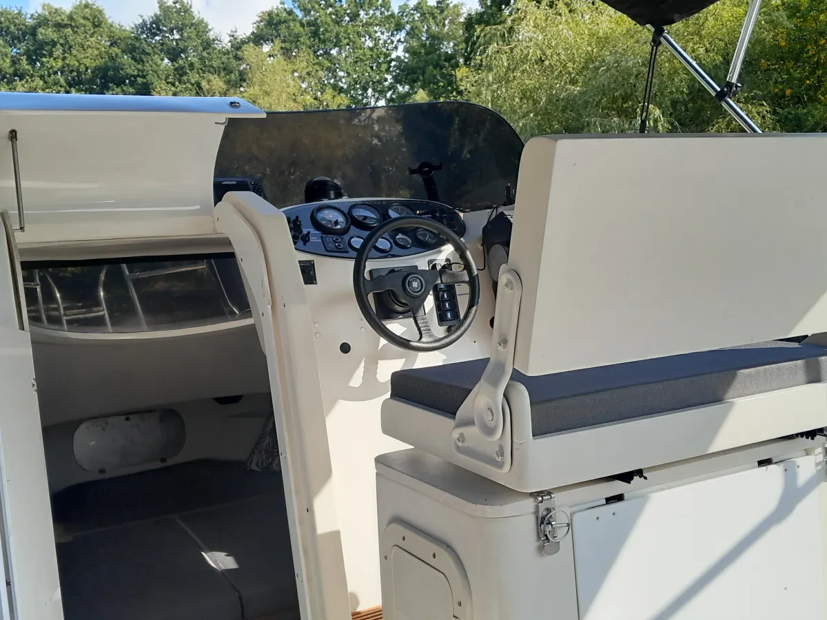 Polyester Console boat Technomariner Stealth Mythos