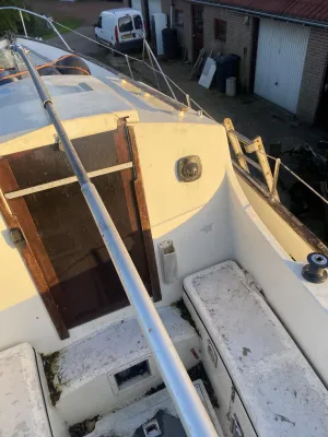 Polyester Sailboat Fisher Freeward 25 Photo 6