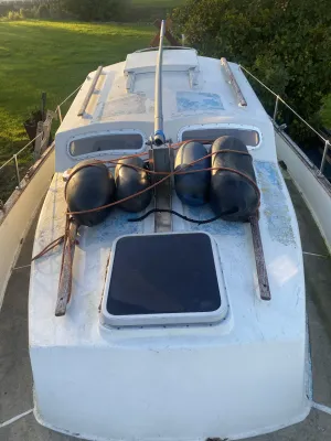 Polyester Sailboat Fisher Freeward 25 Photo 8