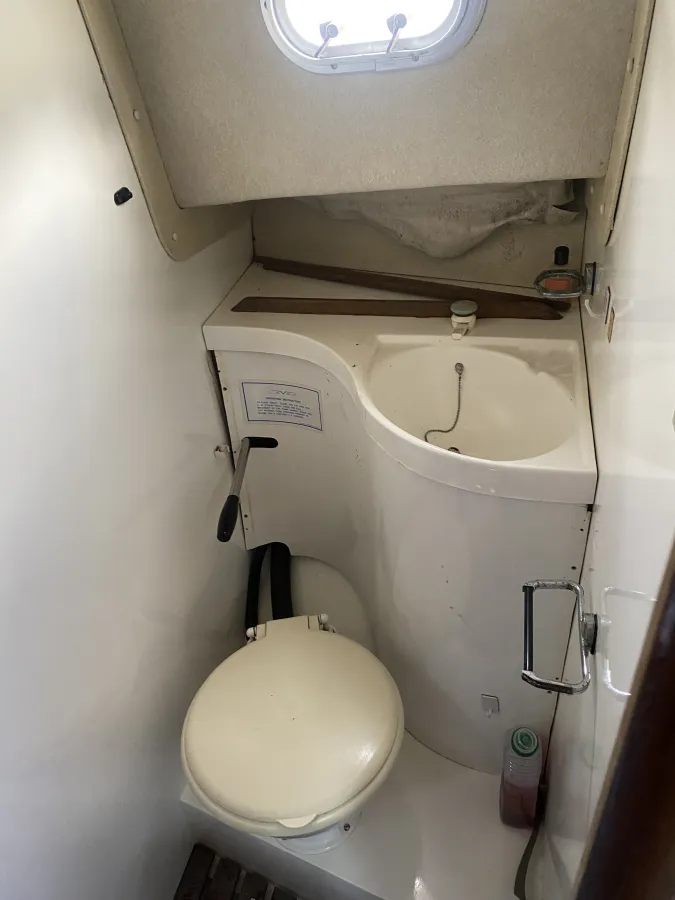 Polyester Sailboat Fisher Freeward 25