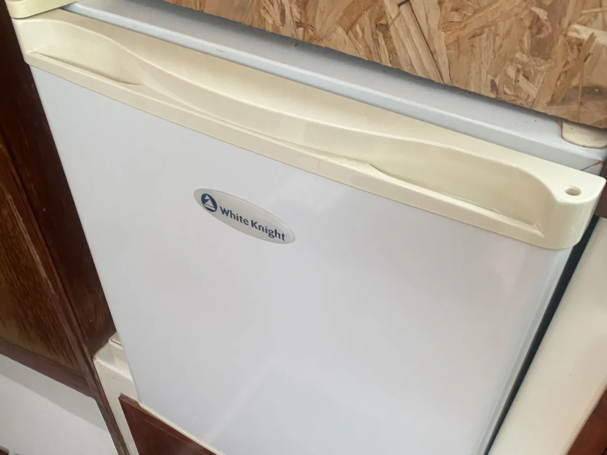 Polyester Sailboat Fisher Freeward 25