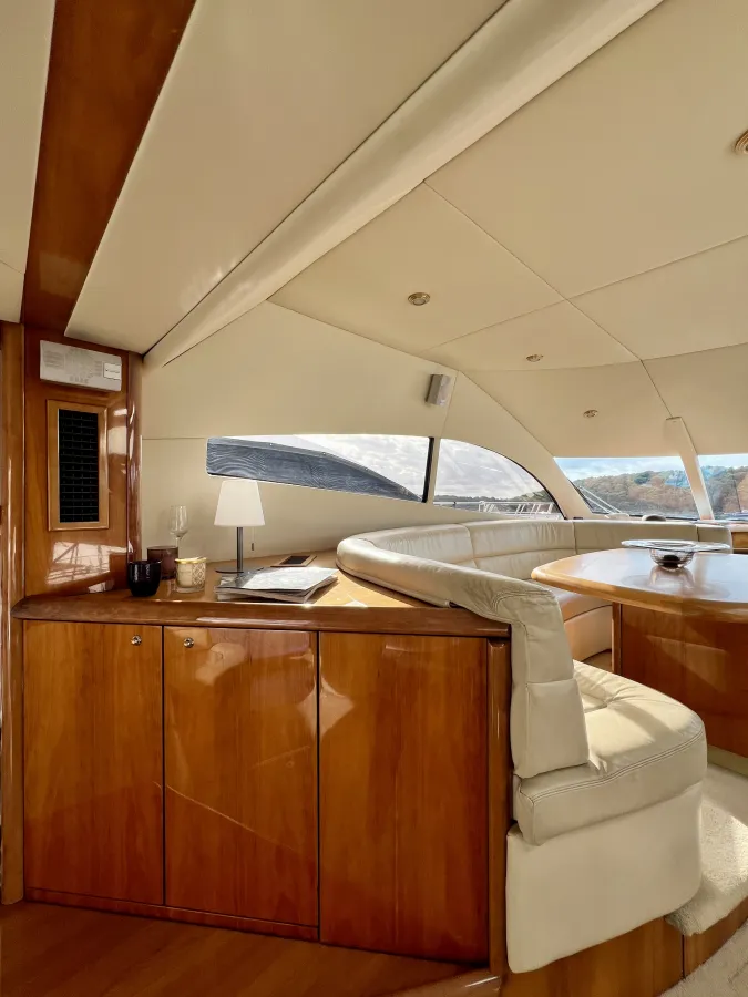 Verbundwerkstoff Motorboot Sunseeker Manhattan 56