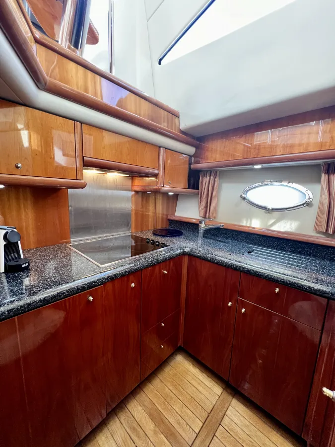 Verbundwerkstoff Motorboot Sunseeker Manhattan 56