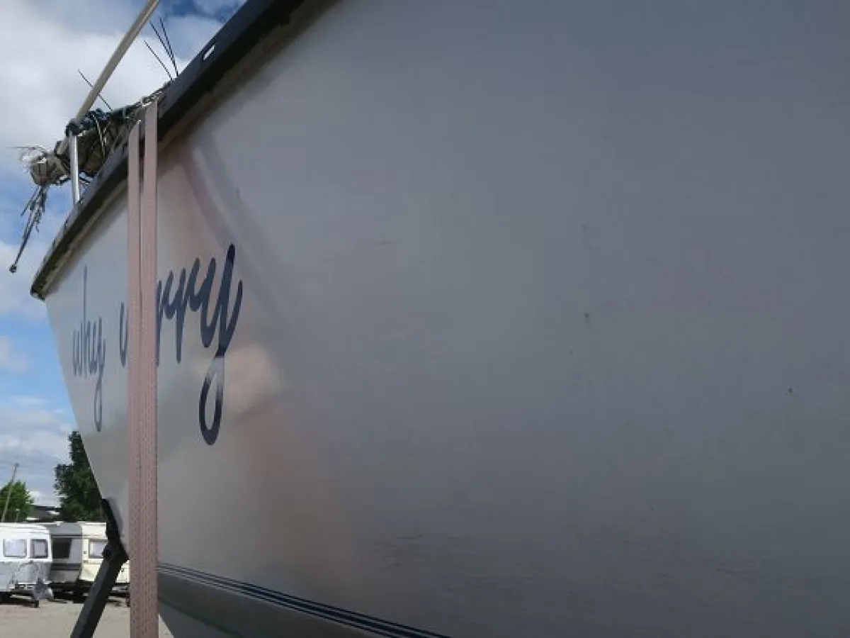 Polyester Sailboat Daimio 24