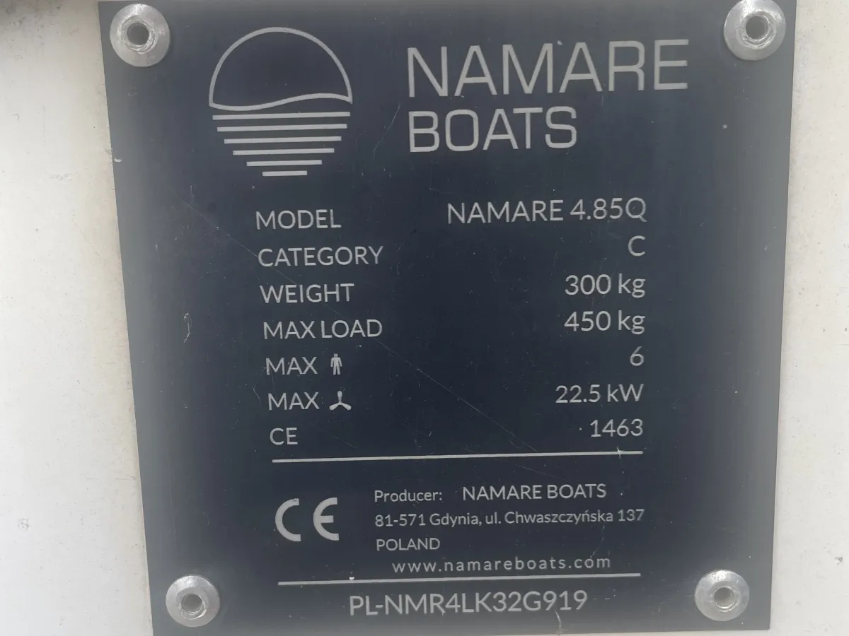 Polyester Sloep Namare 485Q