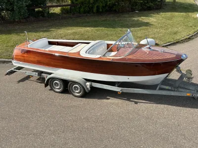 Wood Speedboat Rio Bonito Photo 0