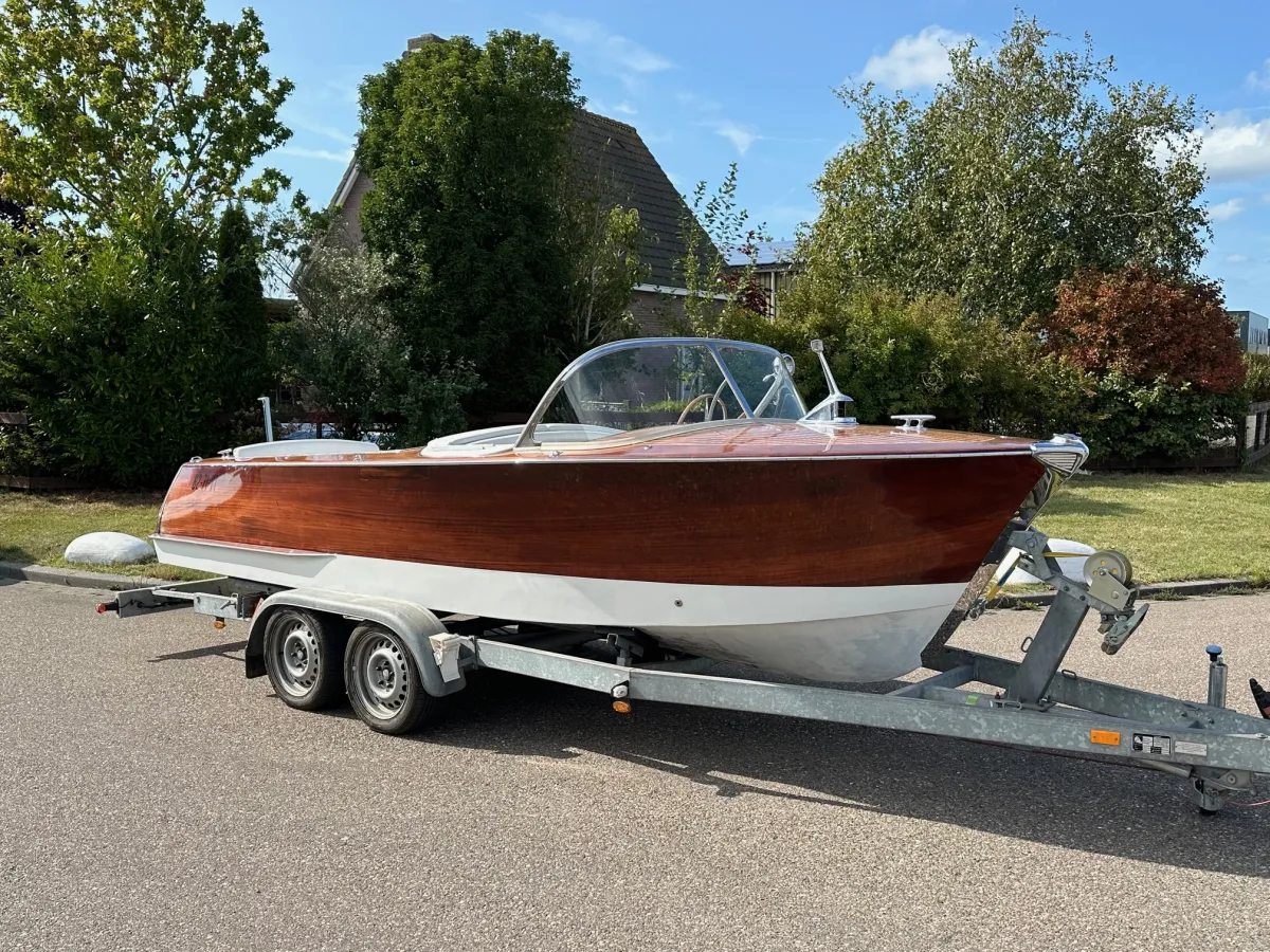 Wood Speedboat Rio Bonito