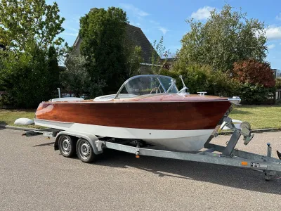 Wood Speedboat Rio Bonito Photo 1