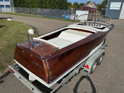 Wood Speedboat Rio Bonito Photo 2