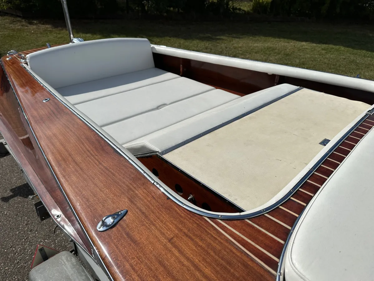 Wood Speedboat Rio Bonito