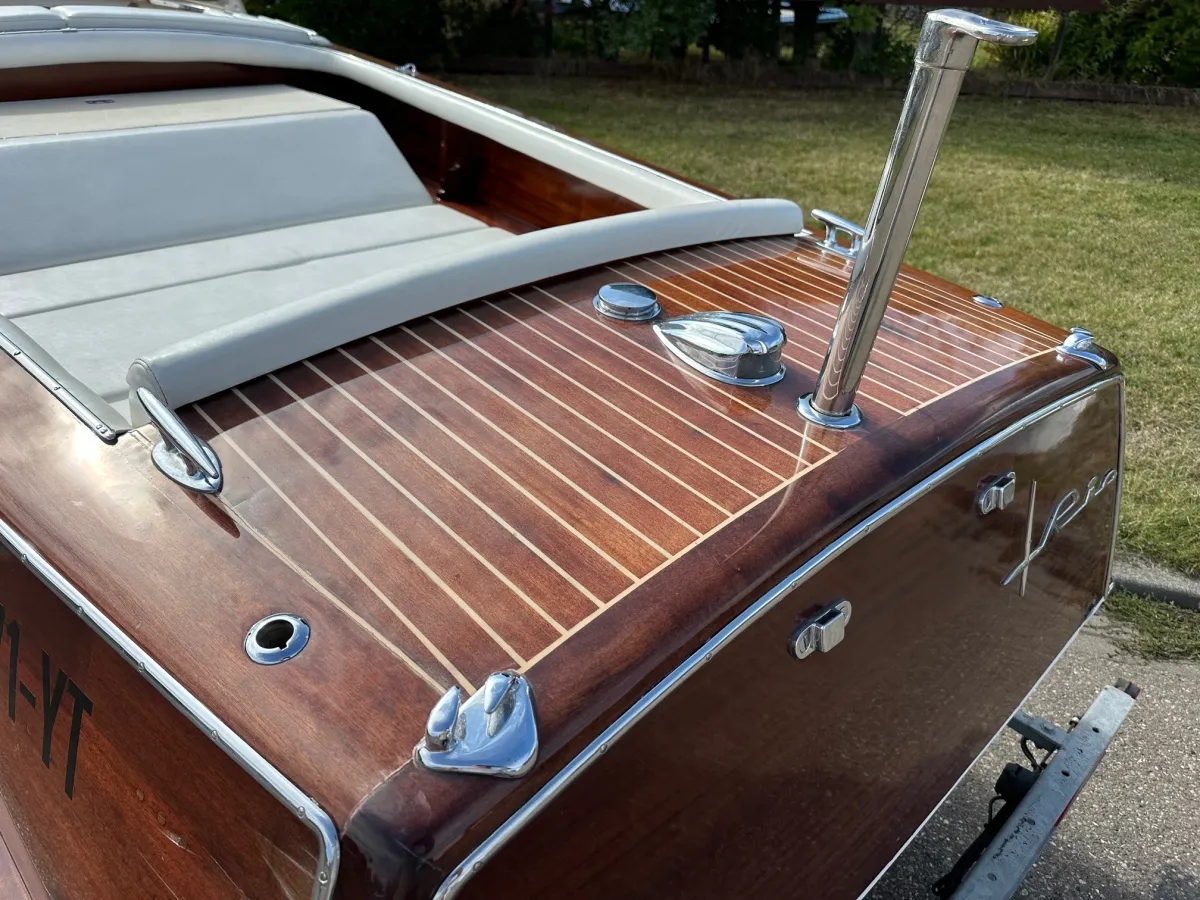 Wood Speedboat Rio Bonito