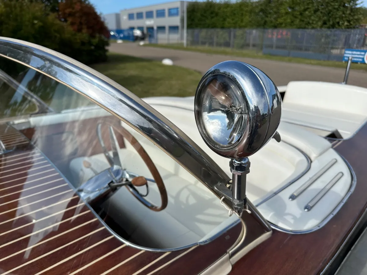 Wood Speedboat Rio Bonito