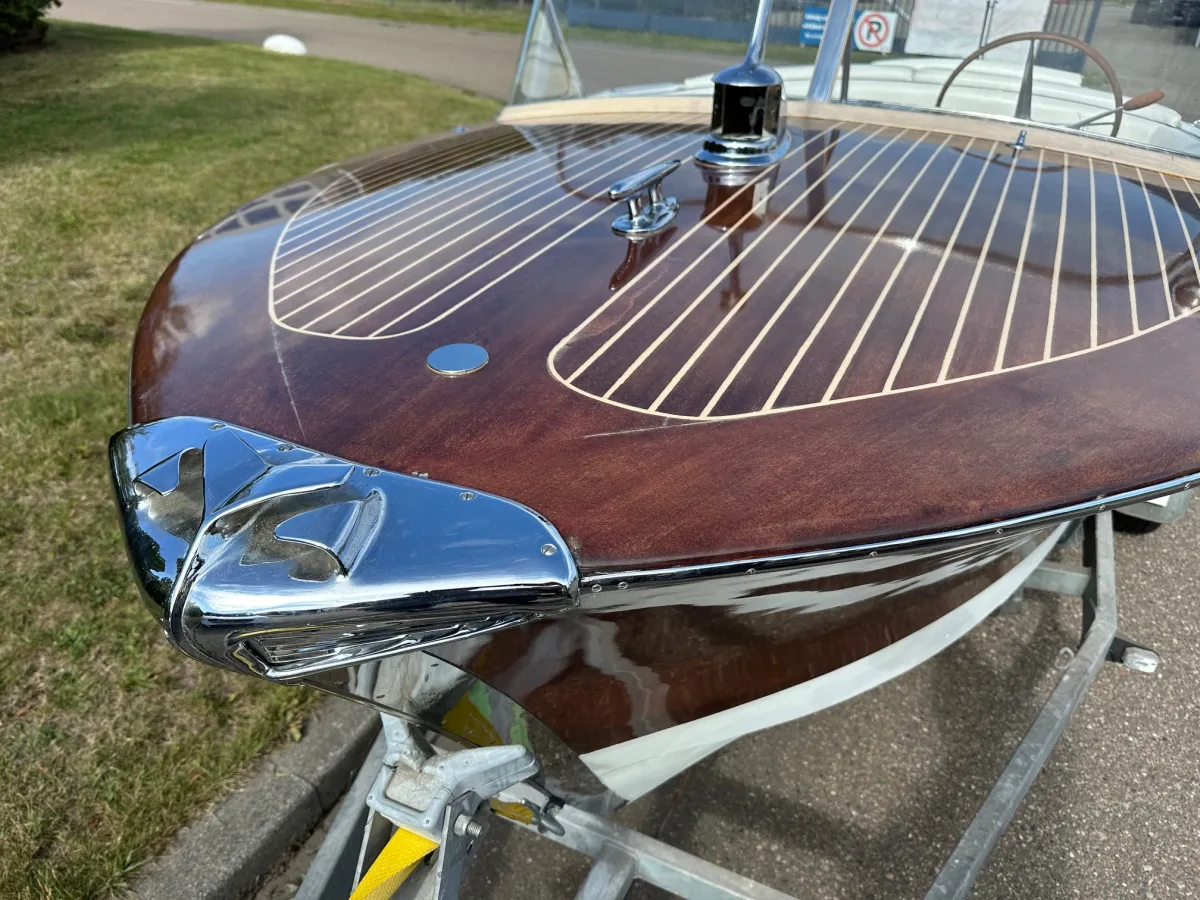 Wood Speedboat Rio Bonito