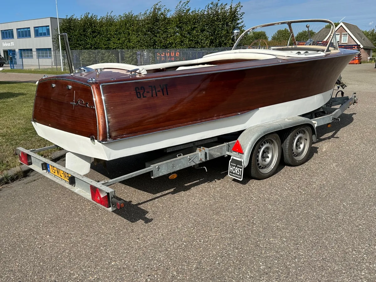 Wood Speedboat Rio Bonito